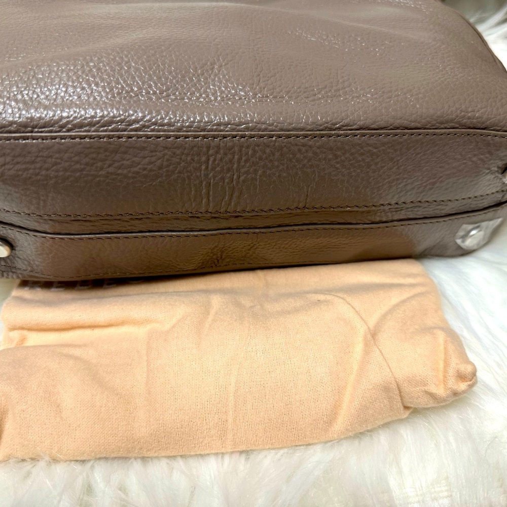 Rebecca Minkoff

Mab Crossbody/ NWT Rebecca Minkoff Deep Taupe - Picture 5 of 11